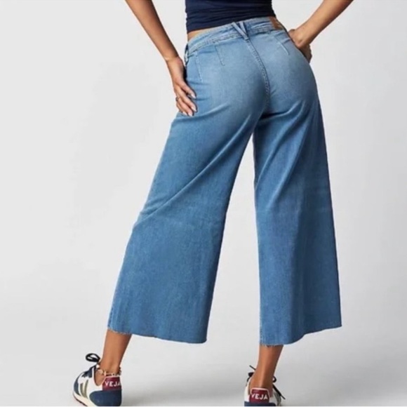 Free People We The Free Curvy Counter Culture Wide Leg Cropped Jeans - Picture 2 of 9